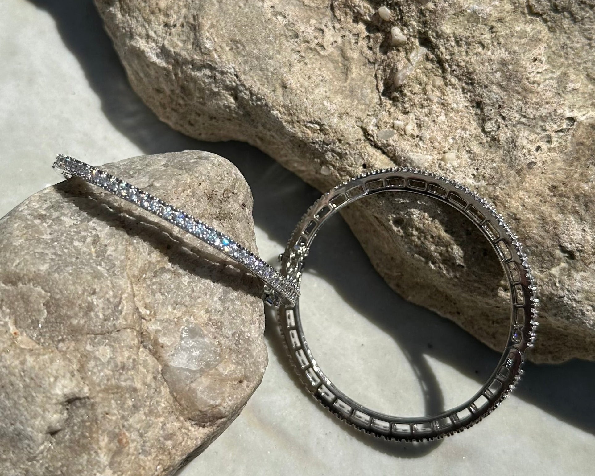 Halo bangle set (Size 2.4 with hinge)