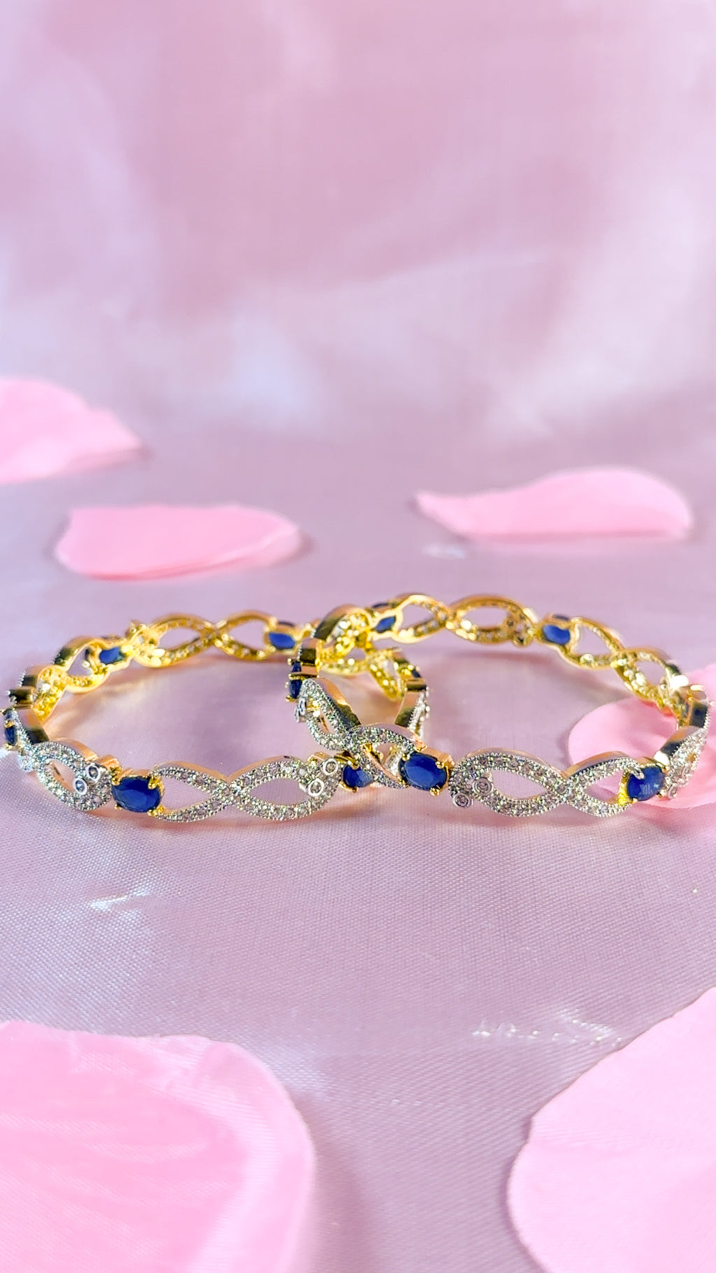 Heart of the Ocean Bangle set (size 2.4)