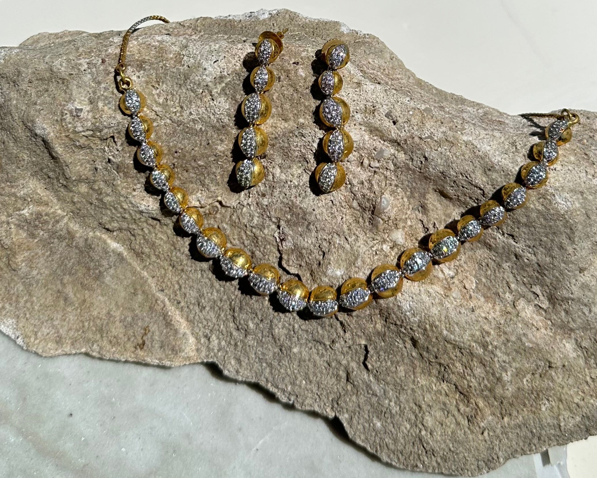 Two Toned Necklaces Set