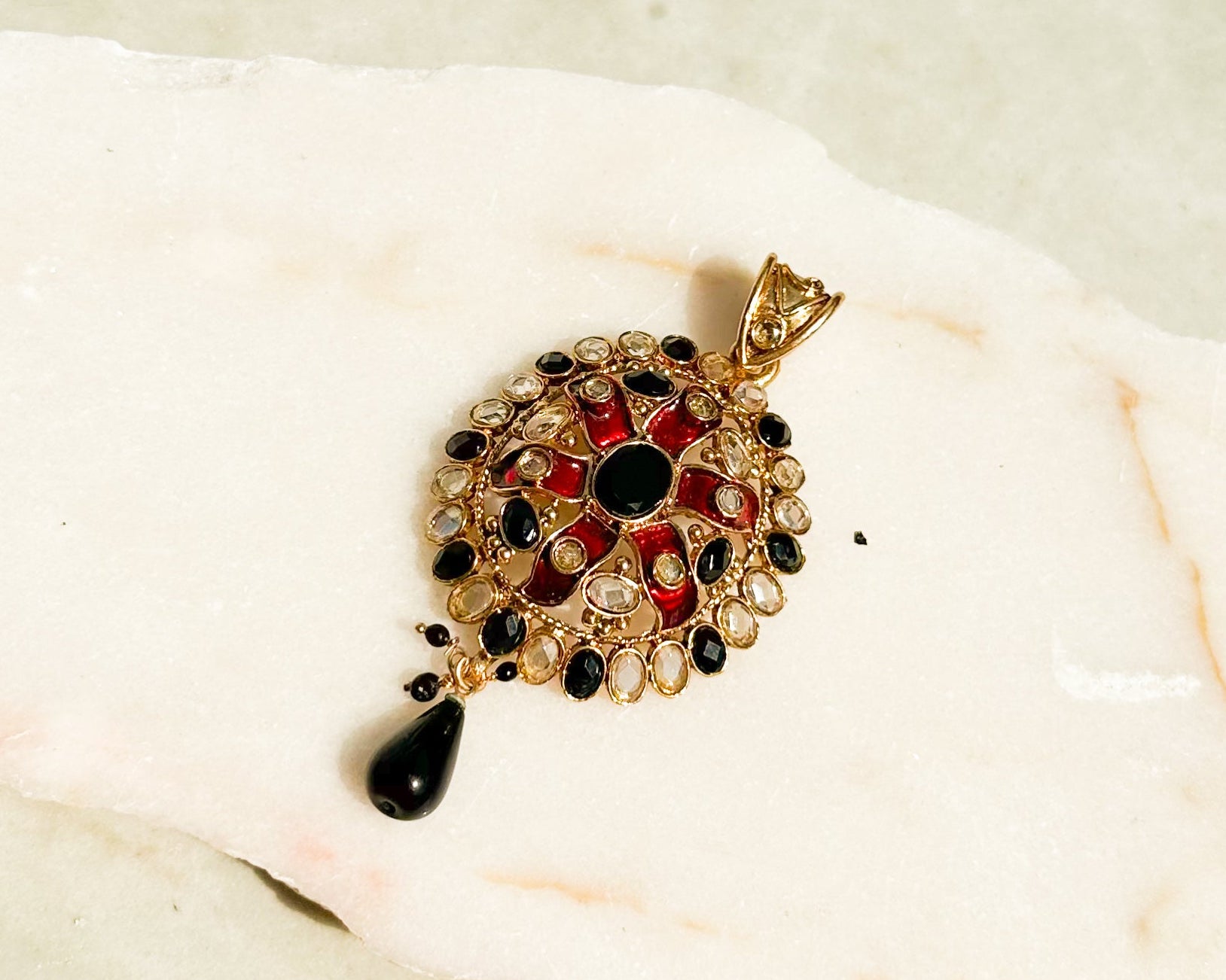Afsana Pendant