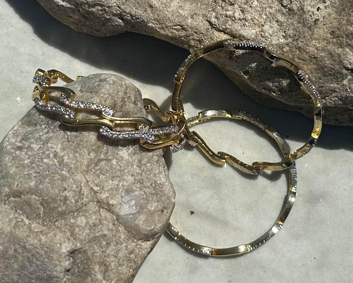 Twisted Pavé Bangle set (Size 2.4)