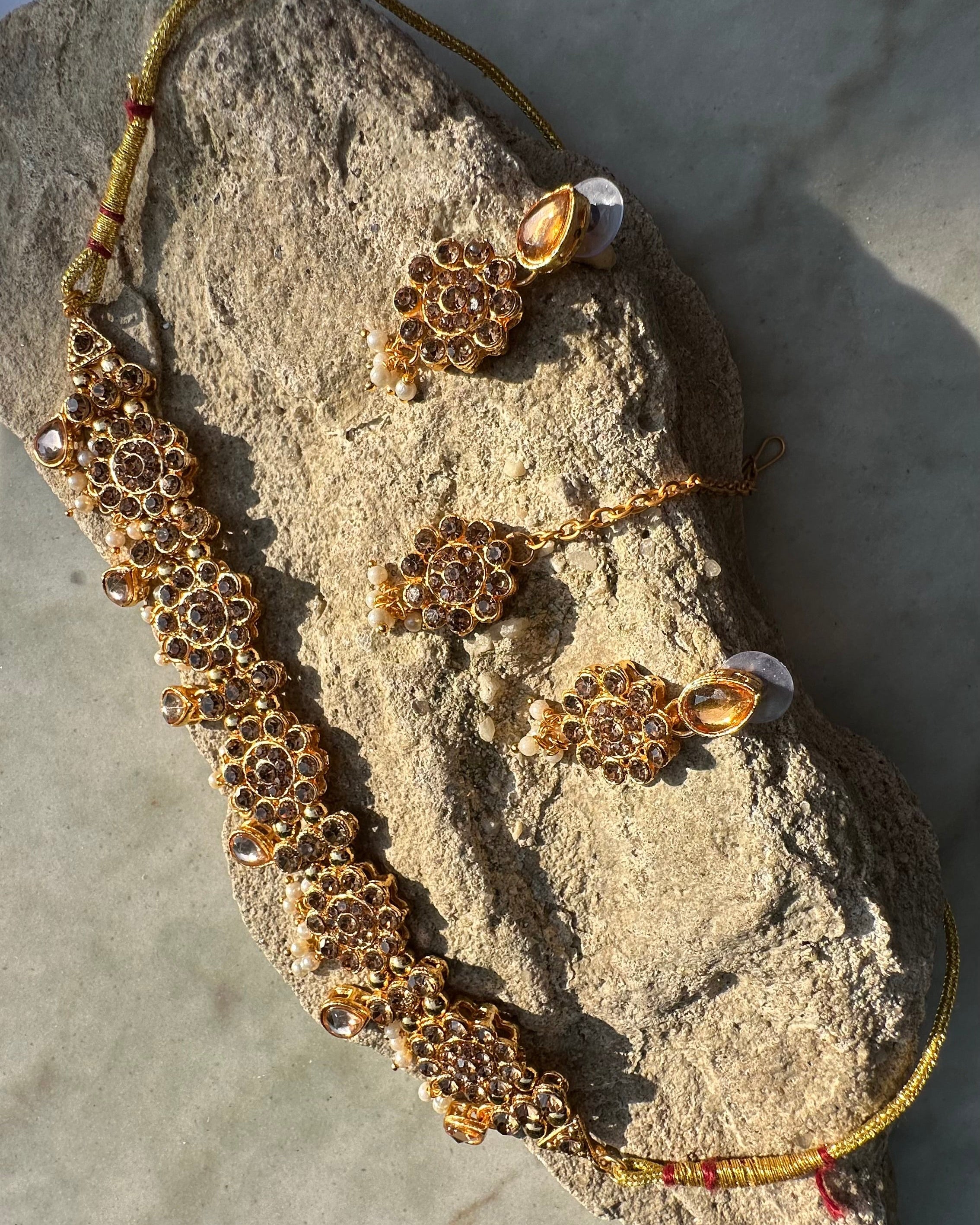 Brown Choker Set
