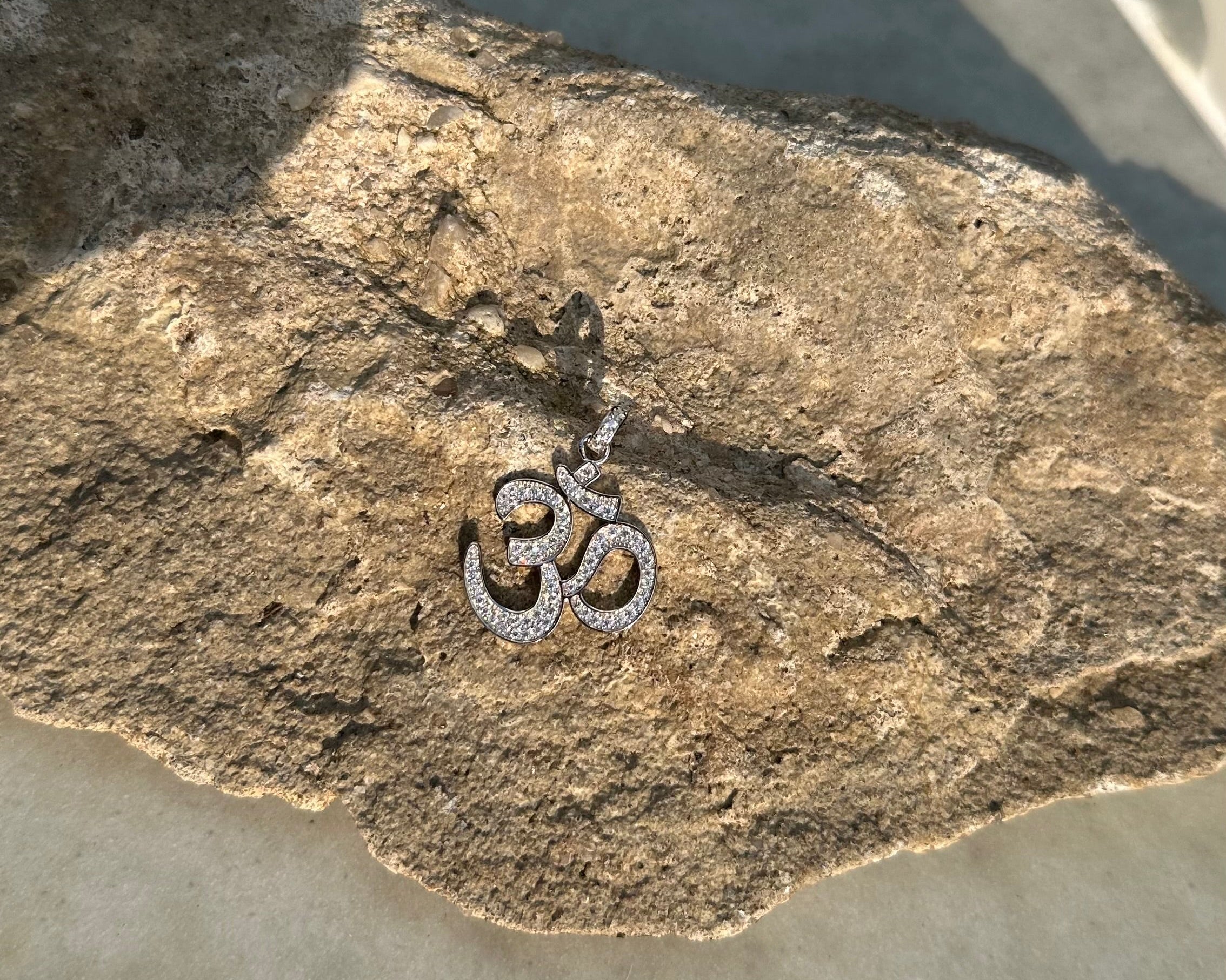 Om Pendant