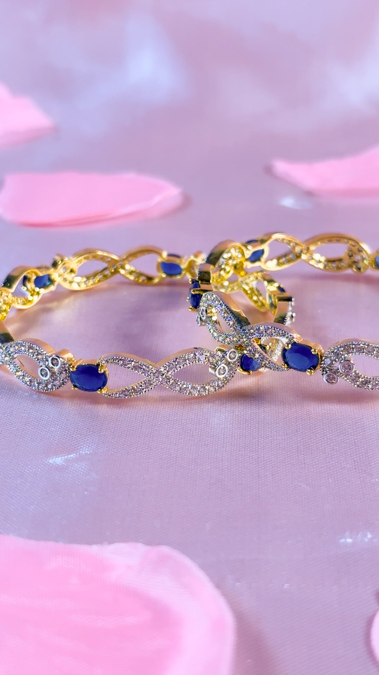Heart of the Ocean Bangle set (size 2.4)