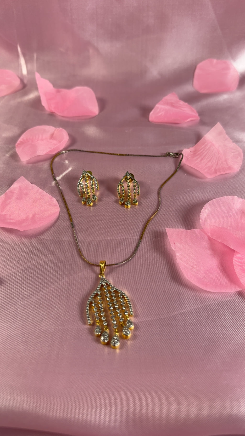 Waterfall Inspired Pendant Set