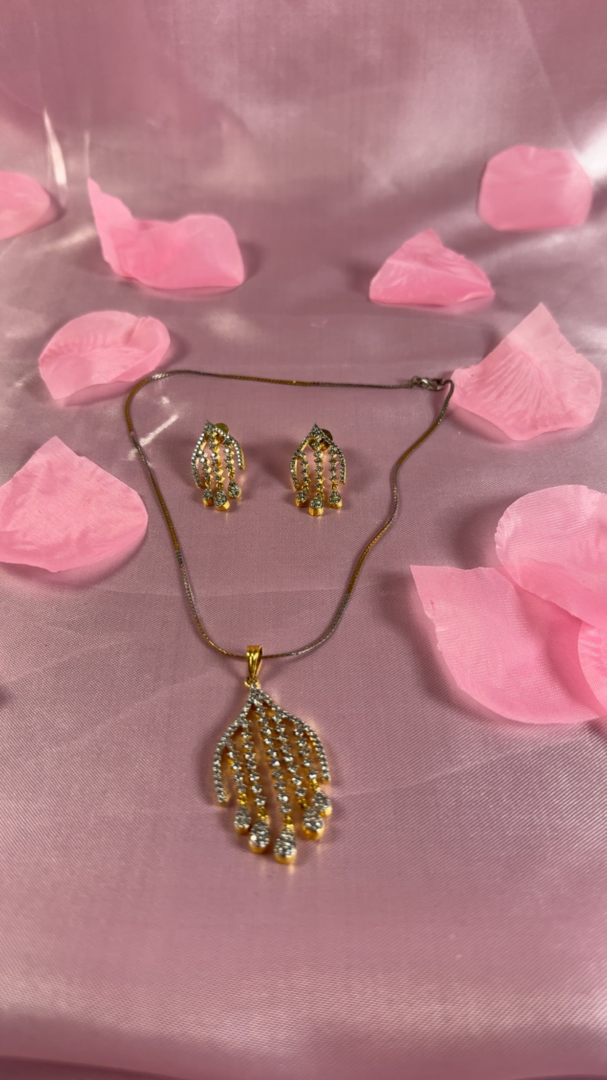 Waterfall Inspired Pendant Set